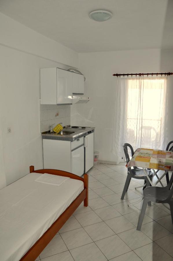 Apartments Stavroula Ηospitality Vrasná Kamer foto